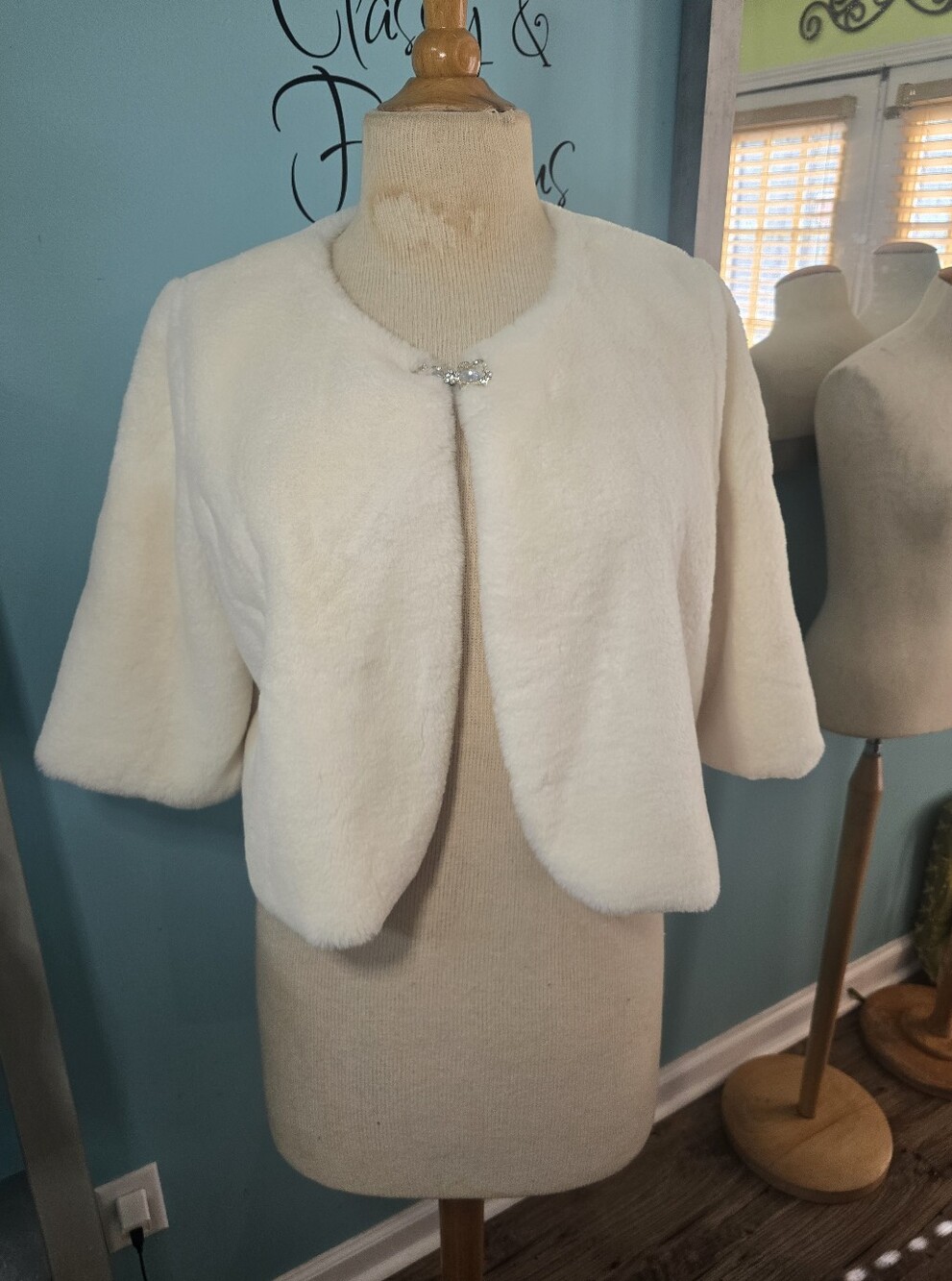 Ivory Plush Cropped Faux Fur Jacket